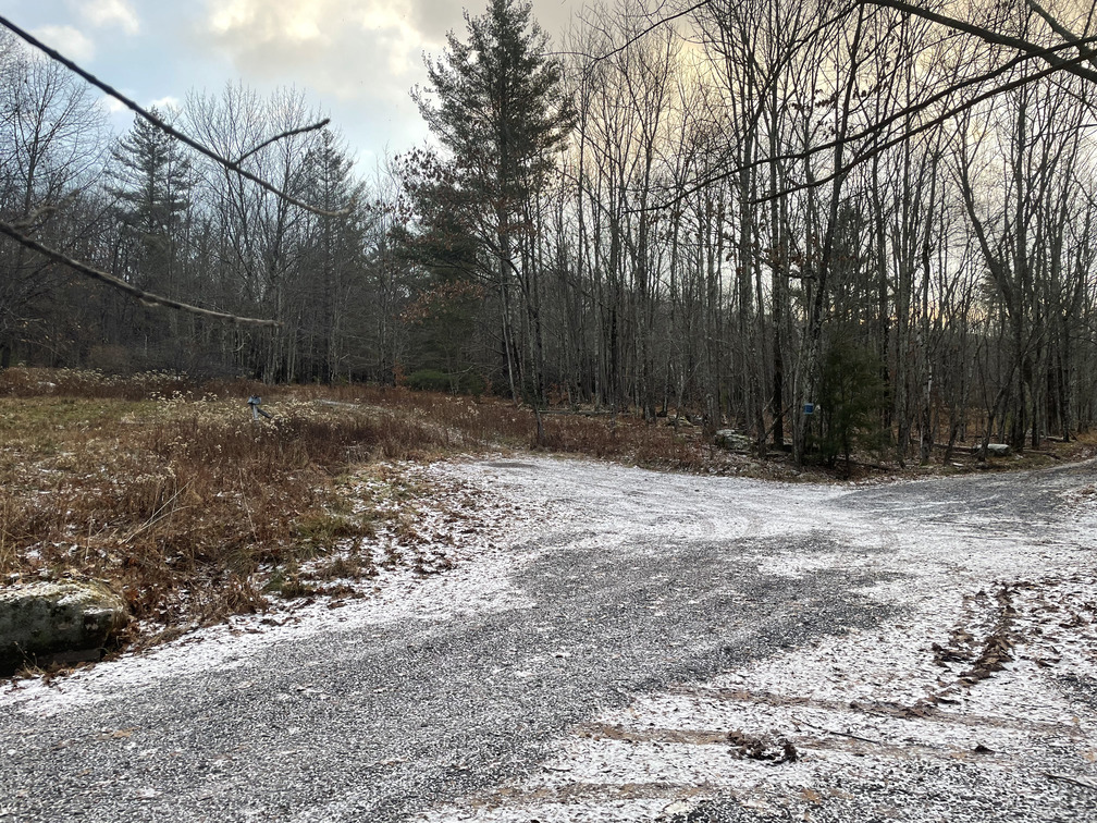 Gillespie Rd Trailhead